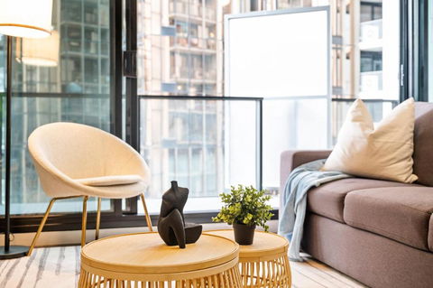Rooftop Pool 2BR Apt At Marvel Stadium With Free Parking - Kingaroy Accommodation 2