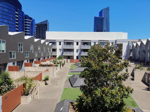 Room With King-size Bed Close To Melbourne CBD & Southern Cross Station - Kingaroy Accommodation 3