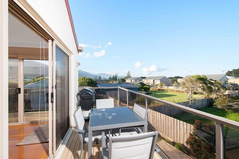 Rose - Kingaroy Accommodation 3