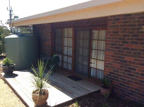 Rose Cottage - Kingaroy Accommodation 3