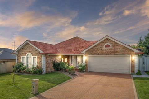 Roselawn Manor - 5 Bedroom Entertainer - Kingaroy Accommodation 1