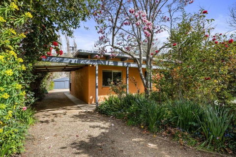 Roses On The River - An Absolute River Frontage Cottage - Kingaroy Accommodation 1