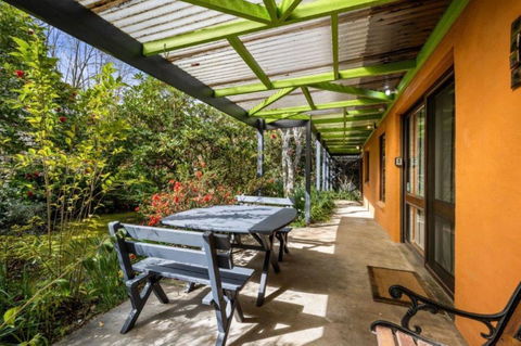 Roses On The River - An Absolute River Frontage Cottage - Kingaroy Accommodation 2