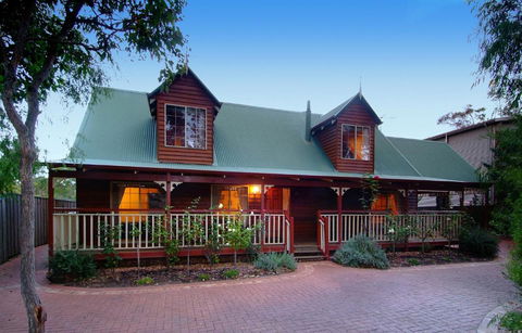 Rosewood Cottage - Kingaroy Accommodation 1