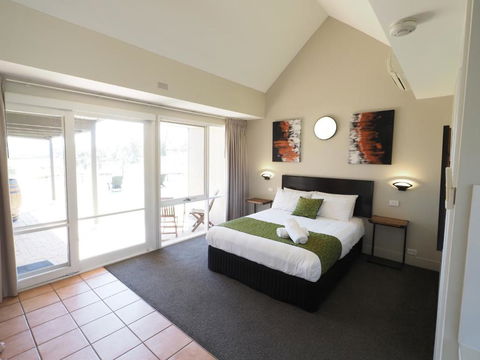 Rothbury Downs - Kingaroy Accommodation 2