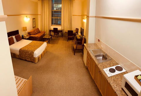 Royal Albert Hotel - Kingaroy Accommodation 1