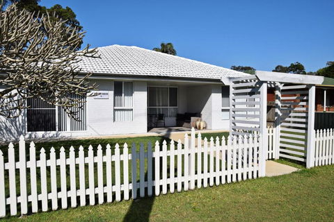 Rudder House - Kingaroy Accommodation 0