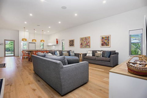 Russell Street Retreat - Kingaroy Accommodation 0
