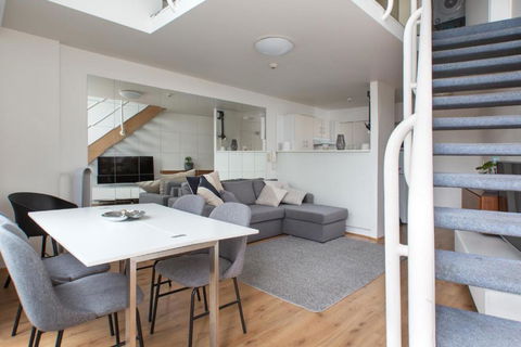S203S - The Loft By Darling Harbour - Kingaroy Accommodation 1