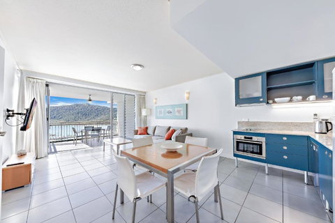 Sails On The Sea - Club Wyndham - Kingaroy Accommodation 1