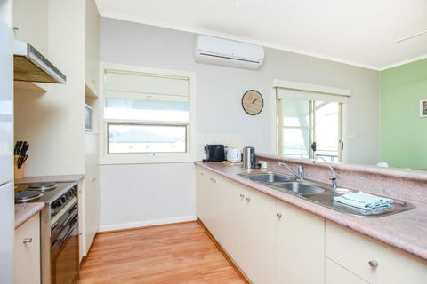 Salt - Aldinga Beach - C21 SouthCoast Holidays - Kingaroy Accommodation 2