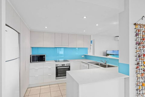 Salty Breeze - Rooftop Terrace & Jacuzzi - Kingaroy Accommodation 3