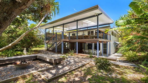 Salty Seaside - Kingaroy Accommodation 0