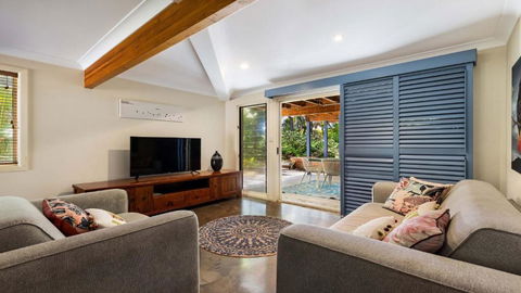 Salty Seaside - Kingaroy Accommodation 2