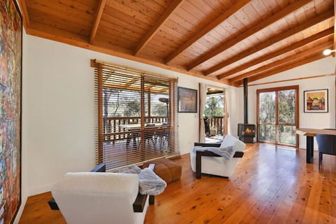 Samsara Blue Mountains - Kingaroy Accommodation 1