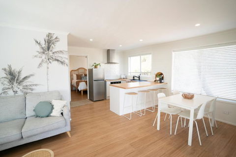 Sanbis Cabin - Hidden Boutique Retreat, Sea Views - Kingaroy Accommodation 2