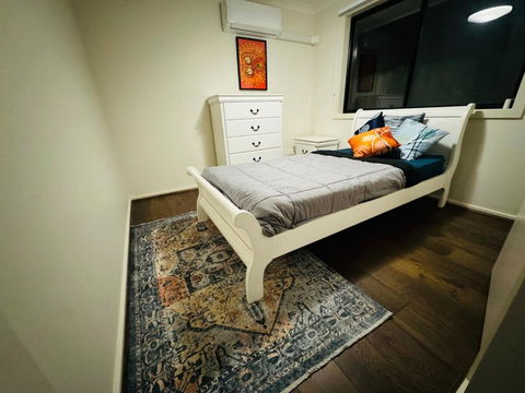 Sanctuary Lakes Holiday House - Kingaroy Accommodation 2