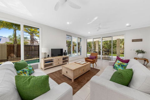 Sand And Sea Beach House - Kingaroy Accommodation 2