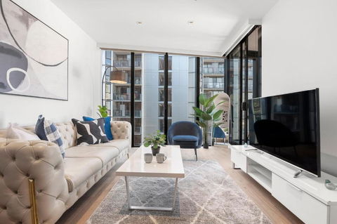 Rooftop Pool Stunning Apt At Marvel Stadium With Free Parking - Kingaroy Accommodation 1