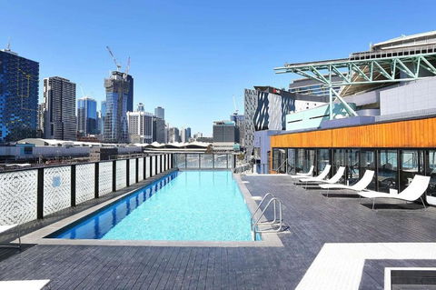 Rooftop Pool Stunning Apt At Marvel Stadium With Free Parking - Kingaroy Accommodation 2