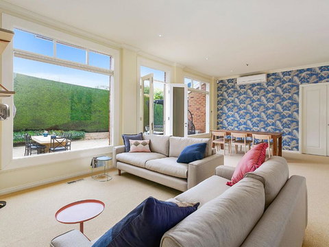 Sandborne Moments To The Sand - Kingaroy Accommodation 3