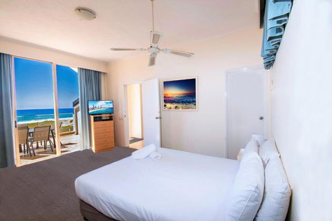 Sandcastles On Currumbin Beach - Kingaroy Accommodation 3