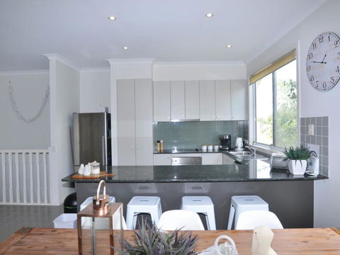 Sandpiper 3 - Close To Town And Beach - Kingaroy Accommodation 2