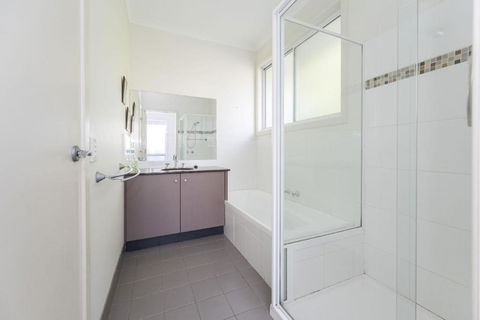 Sandpiper 5 - Close To Town And Beach - Kingaroy Accommodation 3