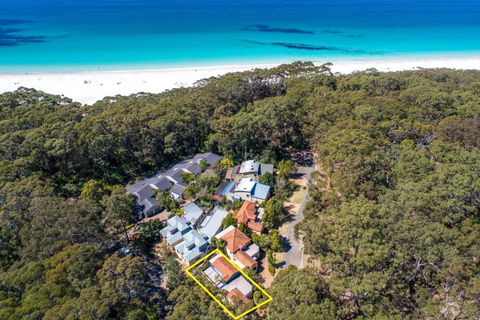 Sandpiper, Hyams Beach - Kingaroy Accommodation 1