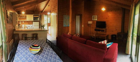 Sandpiper Ocean Cottages - Kingaroy Accommodation 1