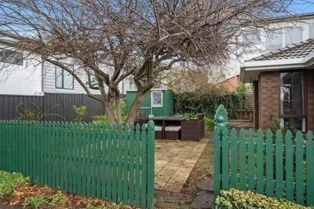 Sandy Bay Cozy Cottage Close To CBD - Kingaroy Accommodation 3