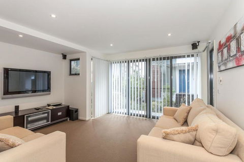 Sandy Beach One - Kingaroy Accommodation 2