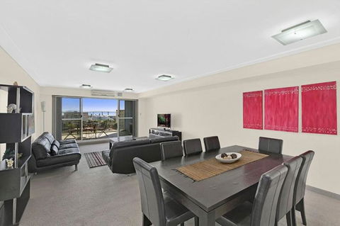 Sandy Cove Apartment The Entrance 46 - Kingaroy Accommodation 0