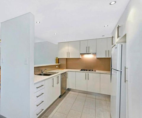 Sandy Cove Apartment The Entrance 46 - Kingaroy Accommodation 2