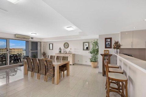 Sandy Cove Apartment The Entrance 48a - Kingaroy Accommodation 2