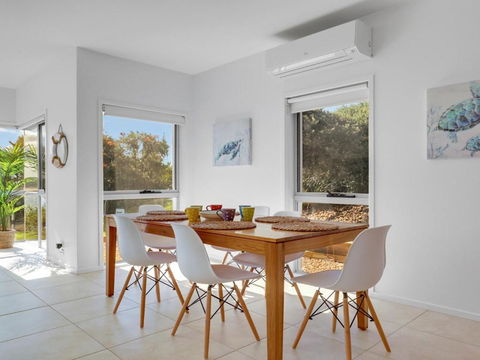 Sandy Cove - Kingaroy Accommodation 3