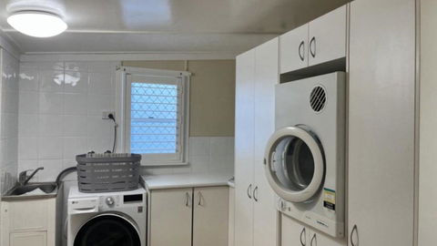 Sandy Days 4551 - Kingaroy Accommodation 1