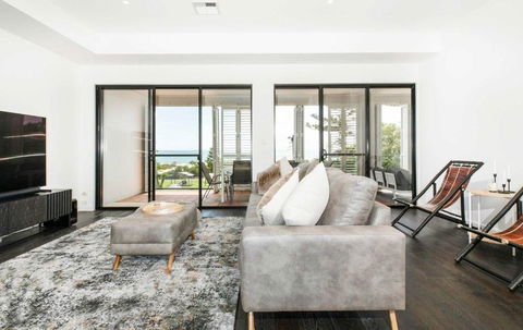 SEA FOR MILES At Semaphore To Relax & Unwind - Kingaroy Accommodation 0