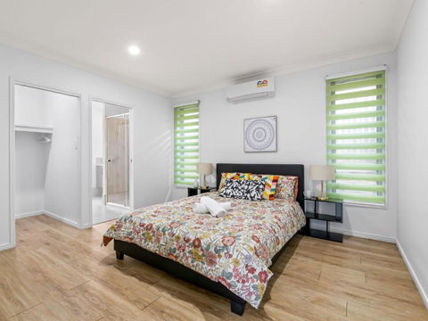 Spacious Newly Furnished 4BD Family Retreat - Kingaroy Accommodation 2