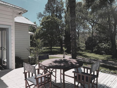 The Avenue Anahdale - Hidden 2.7 Acre Estate In Town - Kingaroy Accommodation 2