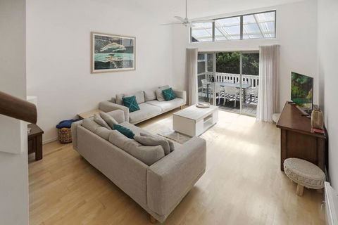 THE BAY - Luxury Accommodation By The Sea - Kingaroy Accommodation 0