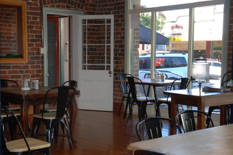 THE FED AND BED TEMORA - Kingaroy Accommodation 3