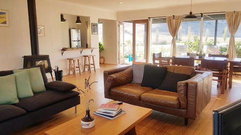 The Harvest, Ese Vineyard Cottage - Kingaroy Accommodation 1