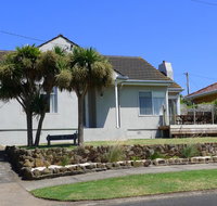 BEACHPOINT COTTAGE - Kingaroy Accommodation