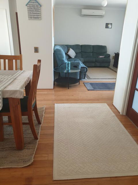 Beachside Retreat 2 - Kingaroy Accommodation 3