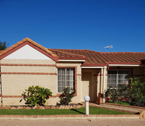 Beachside Retreat 2 - Kingaroy Accommodation 0