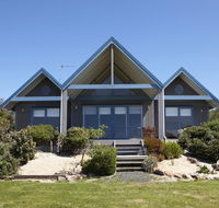 Bear Gully Coastal Cottages - Kingaroy Accommodation