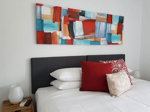 Beau Monde Apartments Newcastle - Worth Place Apartment - Kingaroy Accommodation 1
