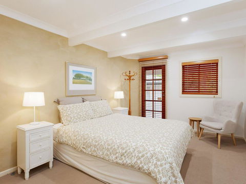 Beauty And The Beach', 88 Foreshore Drive - Large Home With WIFI & Water Views - Kingaroy Accommodation 3