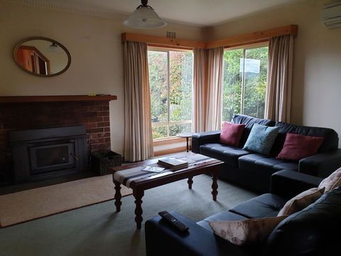 Belle Cottage - Kingaroy Accommodation 3